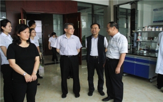 廢棄物資源化國家工程研究中心、昆明理工大學(xué)孫可偉教授,棄物資源化國家工程研究中心常務(wù)副主任、昆明理工大學(xué)教授李如燕博士蒞臨指導(dǎo)
